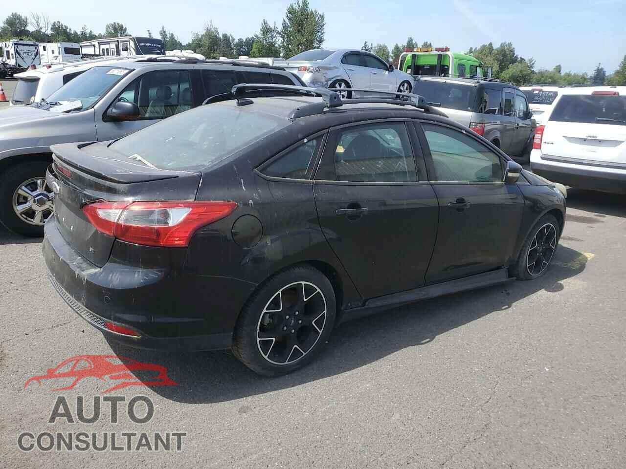 FORD FOCUS 2013 - 1FADP3F23DL373924