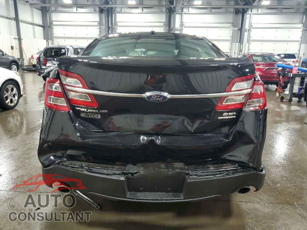 FORD TAURUS 2016 - 1FAHP2E84GG141685