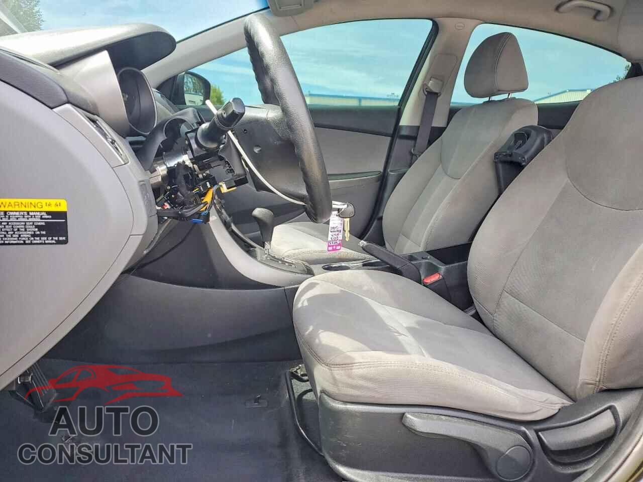 HYUNDAI ELANTRA 2013 - KMHDH4AE1DU654138