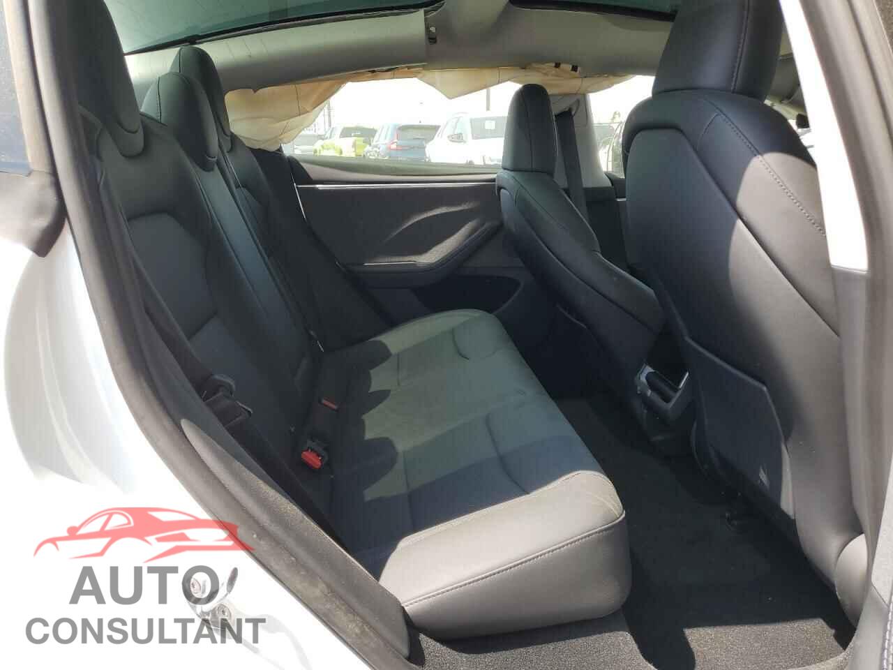 TESLA MODEL 3 2025 - 5YJ3E1EA1SF975505