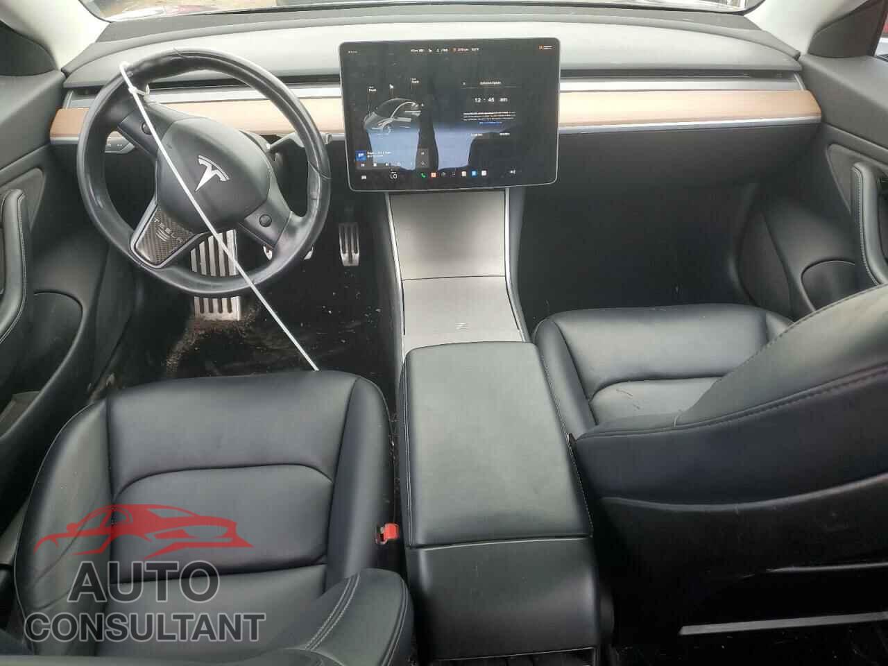 TESLA MODEL 3 2018 - 5YJ3E1EAXJF021821