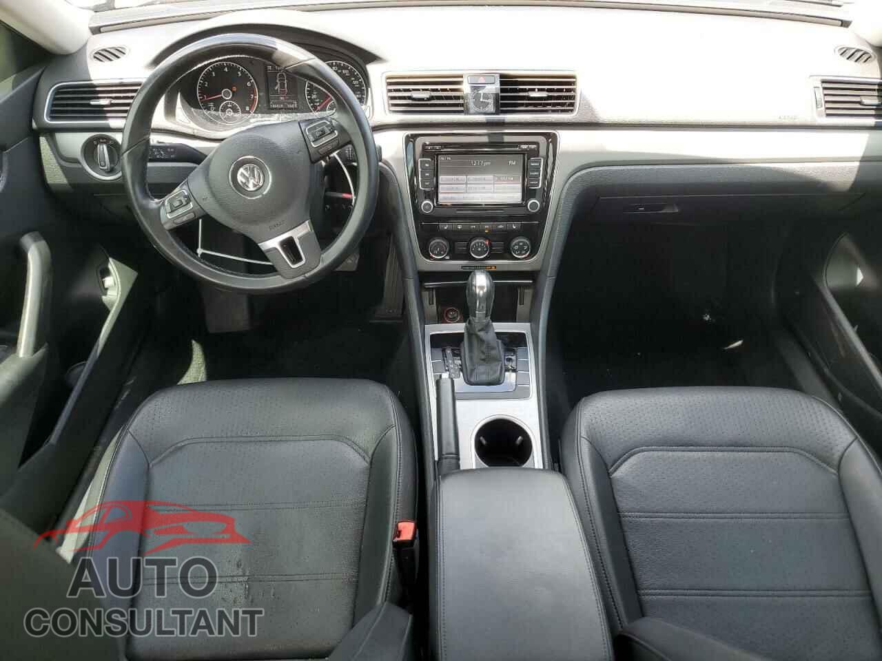 VOLKSWAGEN PASSAT 2014 - 1VWBP7A36EC005048