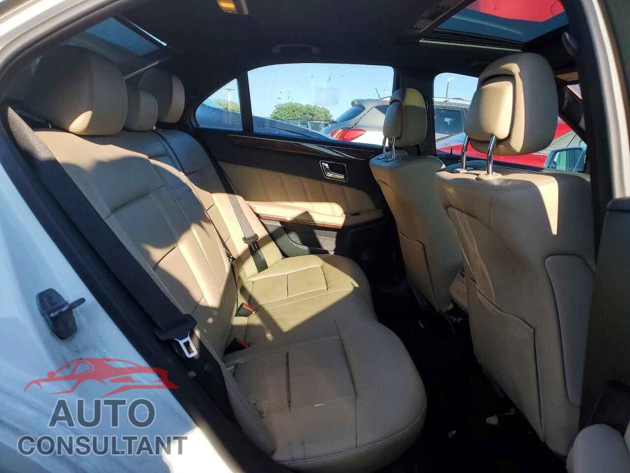 MERCEDES-BENZ E-CLASS 2011 - WDDHF8HB7BA453704