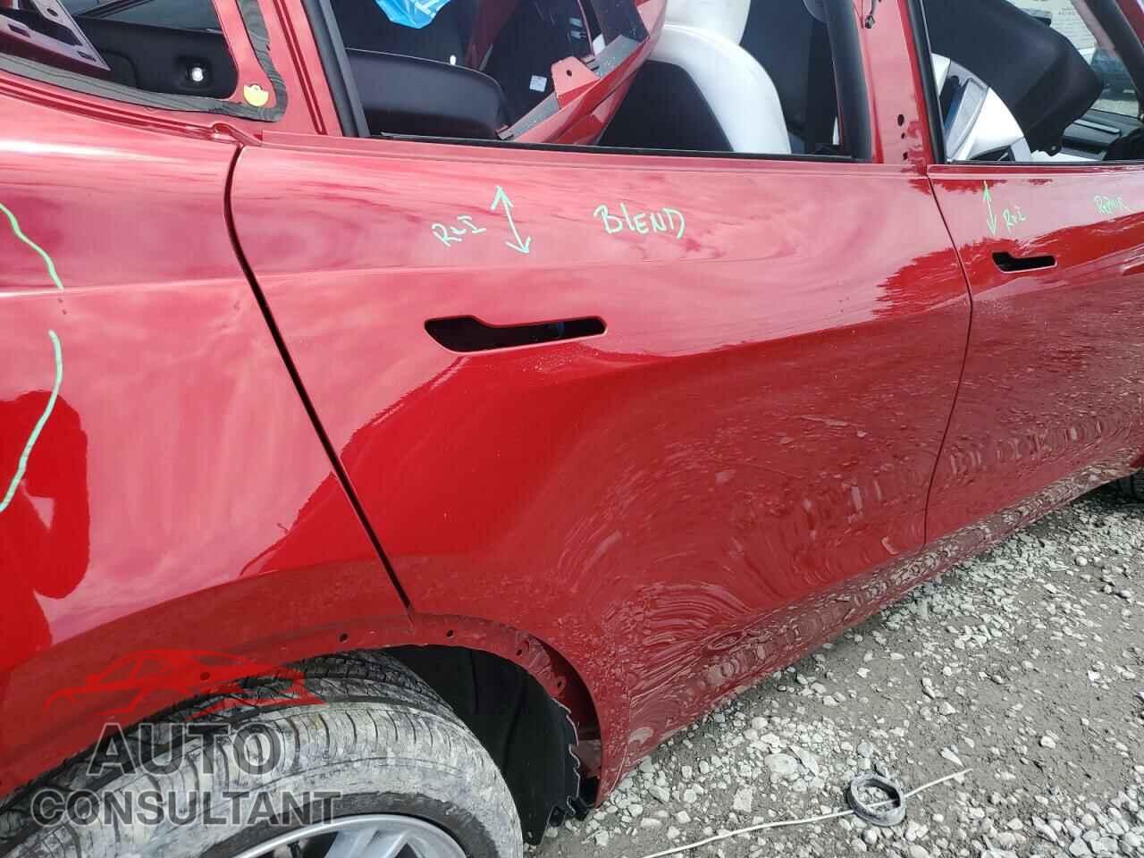 TESLA MODEL Y 2024 - 7SAYGDEE3RA245643