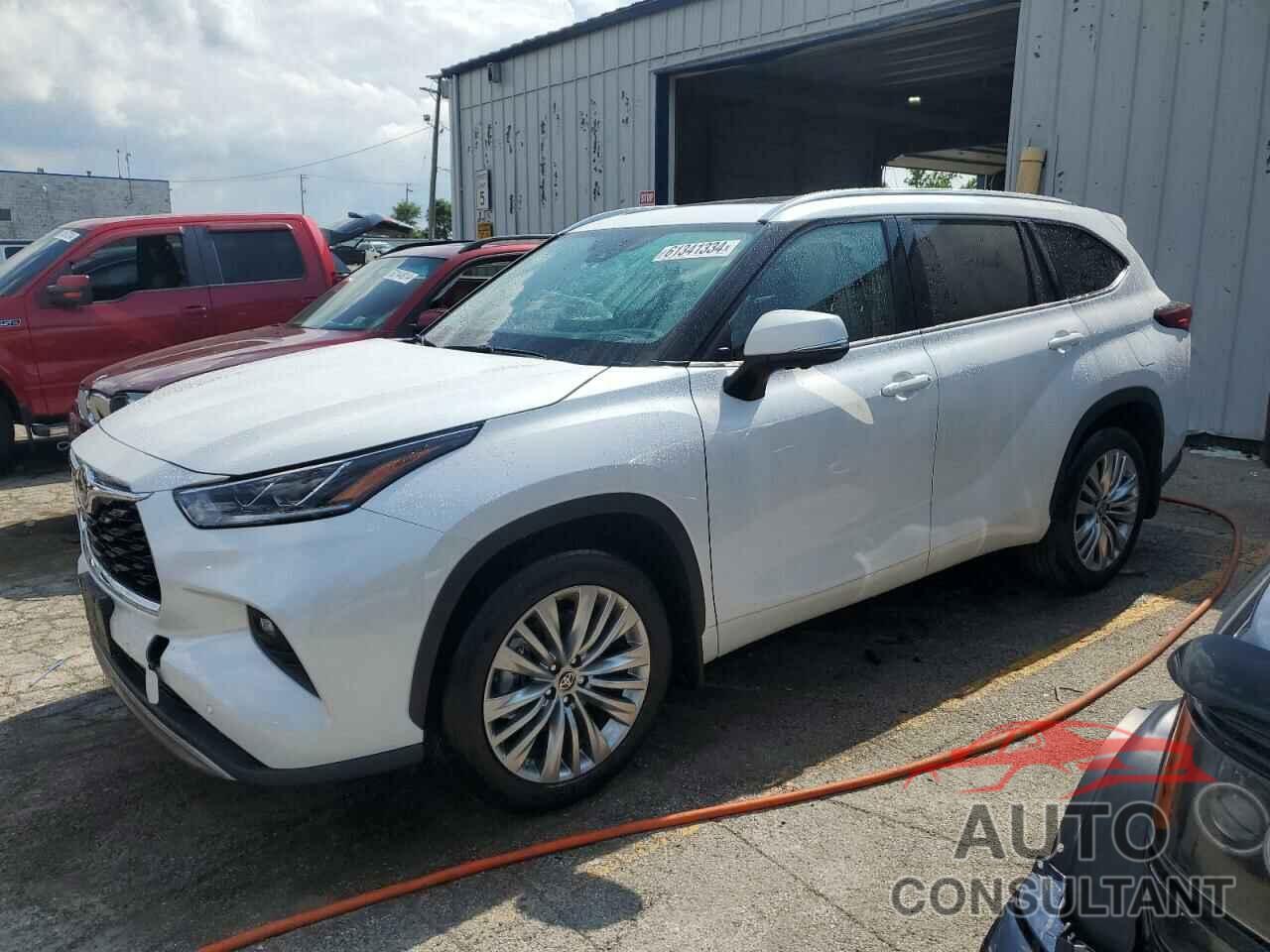 TOYOTA HIGHLANDER 2024 - 5TDKDRBHXRS543404