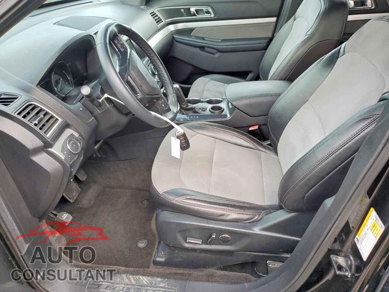FORD EXPLORER 2017 - 1FM5K7D82HGD40581
