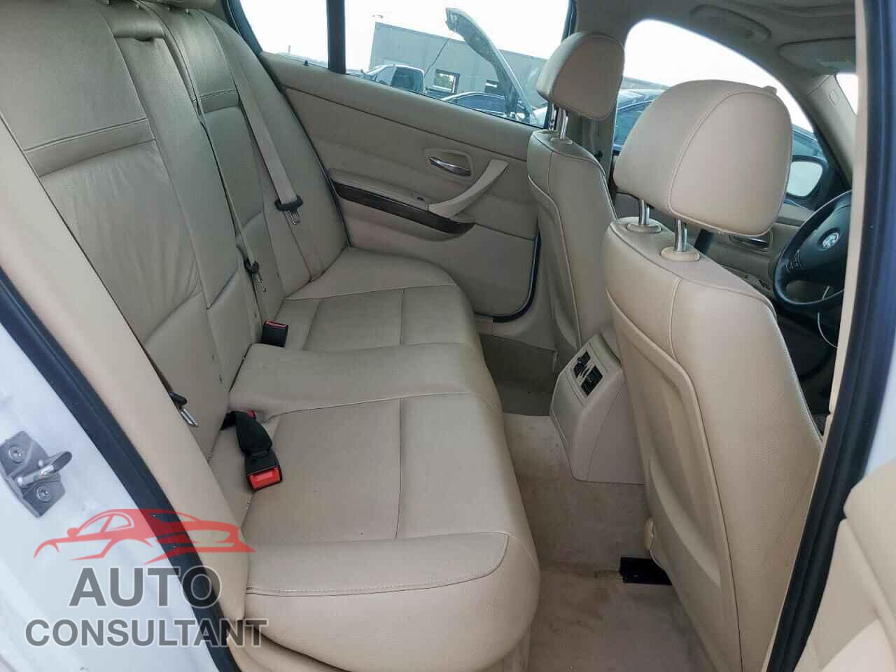 BMW 3 SERIES 2011 - WBAPH7C55BE131385
