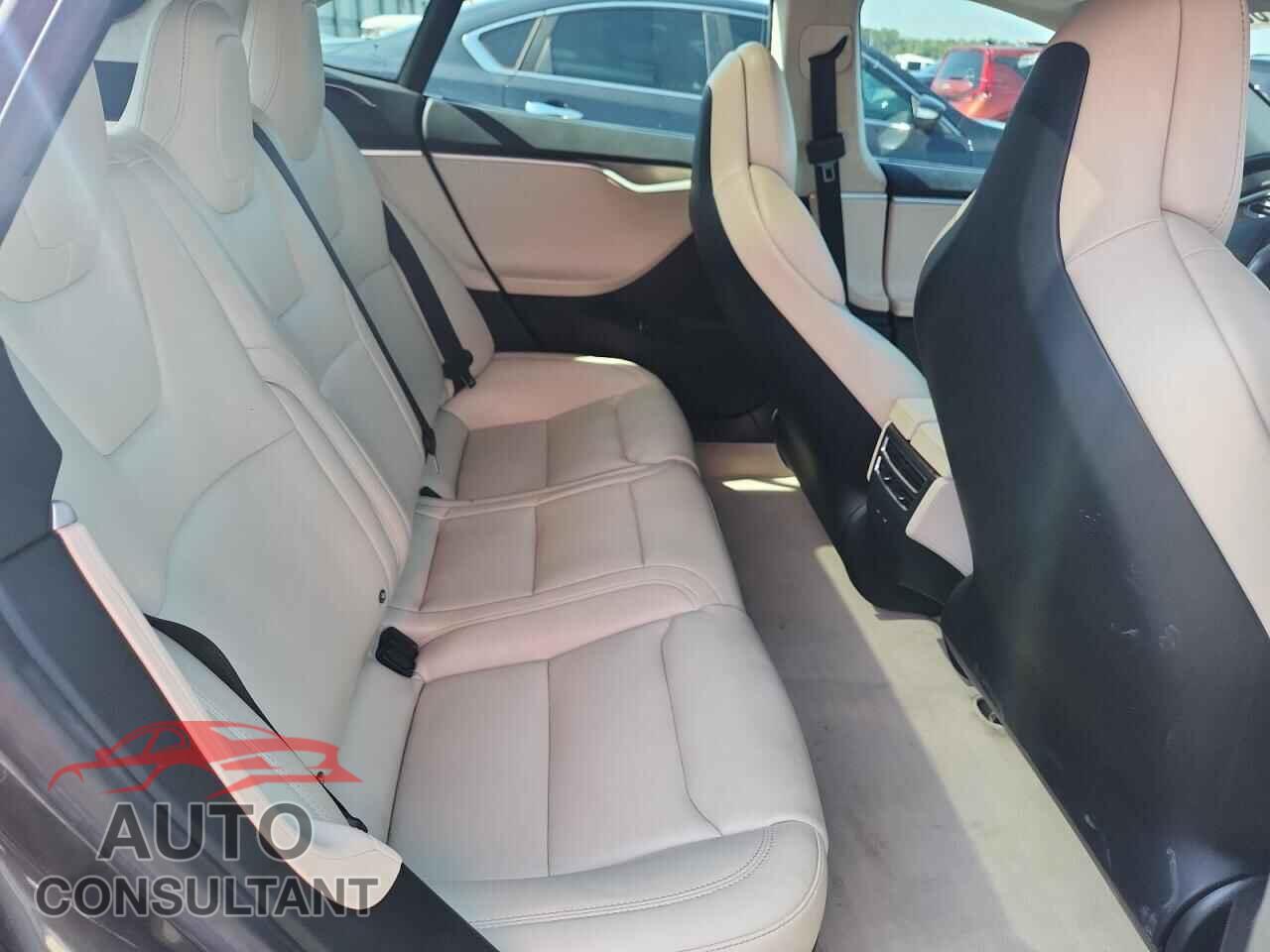 TESLA MODEL S 2017 - 5YJSA1E23HF230408