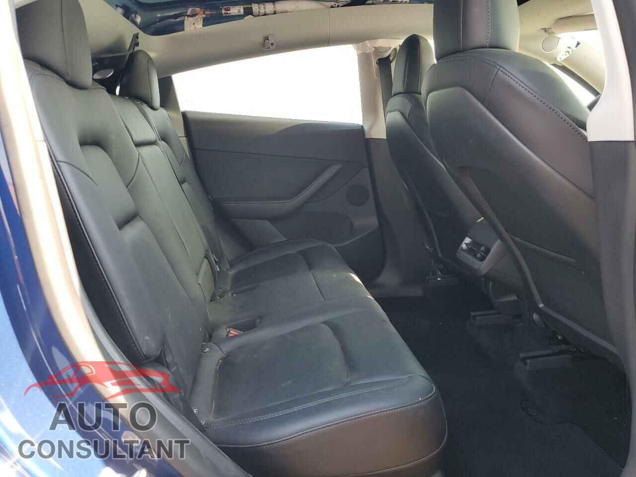TESLA MODEL Y 2022 - 7SAYGDEE0NF329058