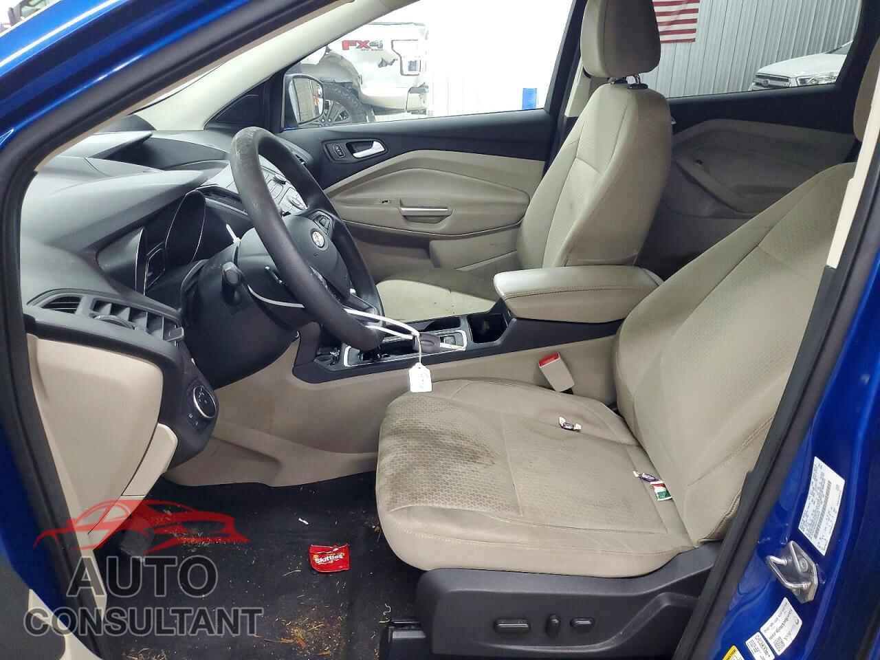 FORD ESCAPE 2017 - 1FMCU0GD2HUD04201