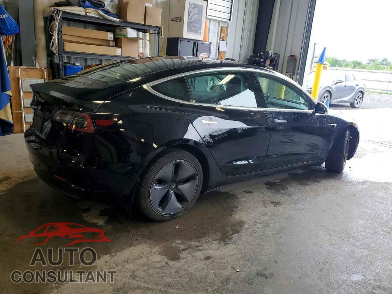 TESLA MODEL 3 2019 - 5YJ3E1EA7KF328705