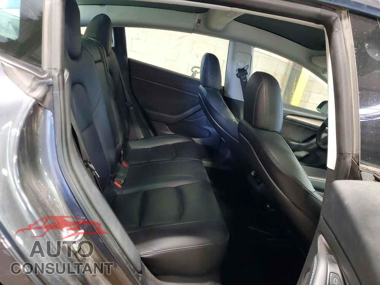 TESLA MODEL 3 2022 - 5YJ3E1EA8NF102239