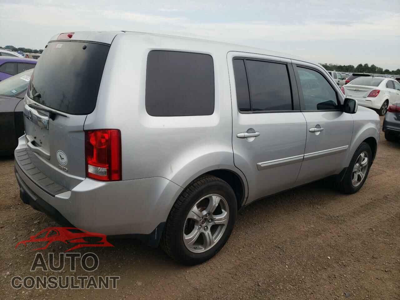 HONDA PILOT 2015 - 5FNYF4H58FB009287