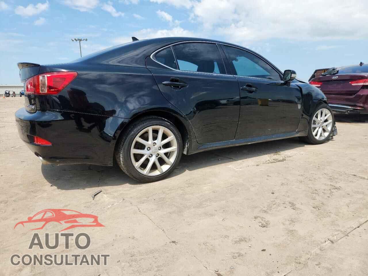 LEXUS IS 2011 - JTHCE5C29B5001869