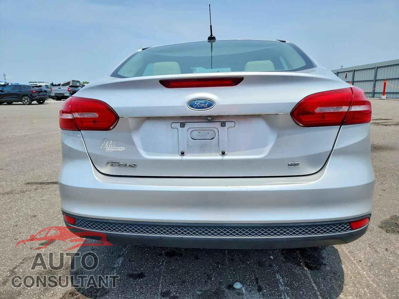 FORD FOCUS 2017 - 1FADP3F24HL327489