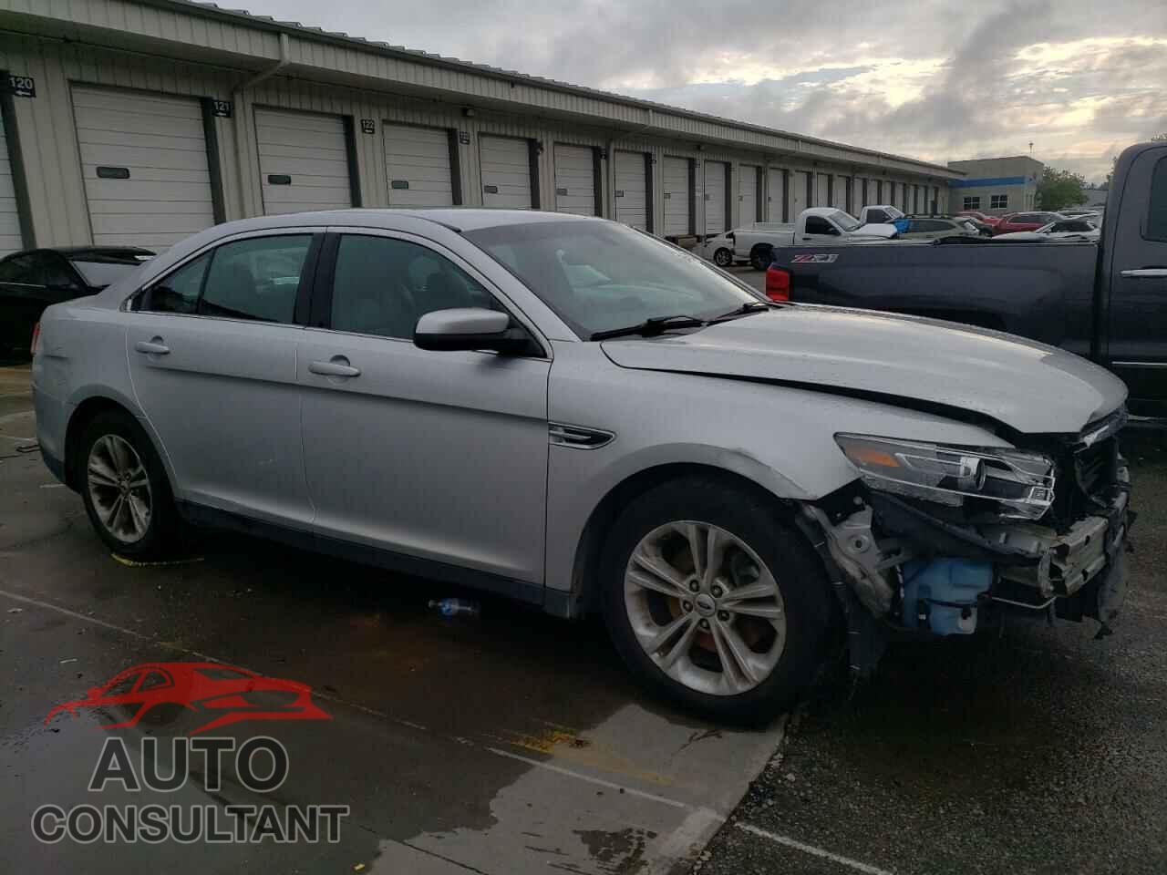 FORD TAURUS 2017 - 1FAHP2E88HG112580