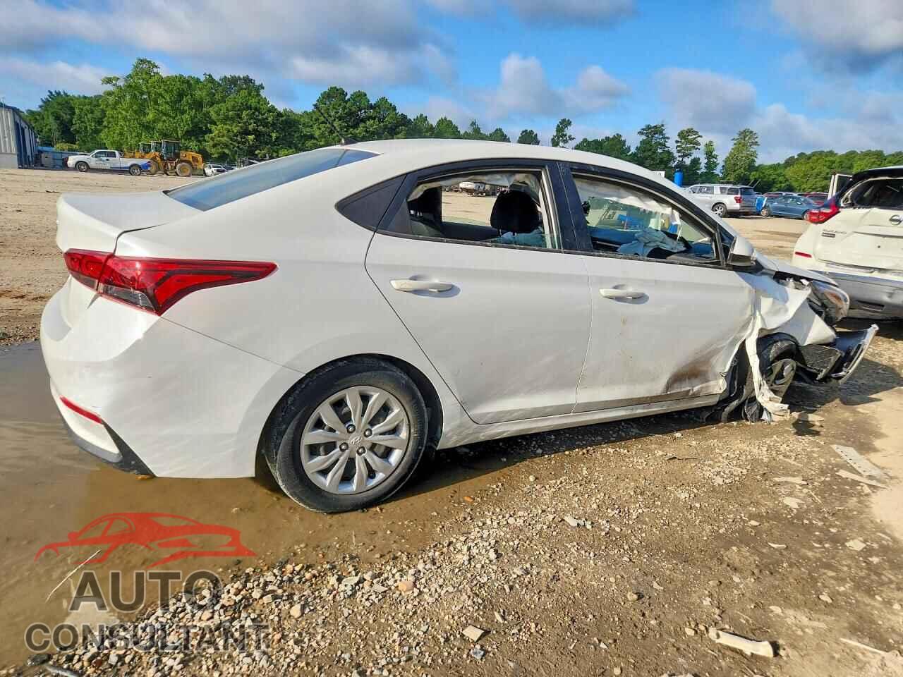 HYUNDAI ACCENT 2022 - 3KPC24A69NE161009