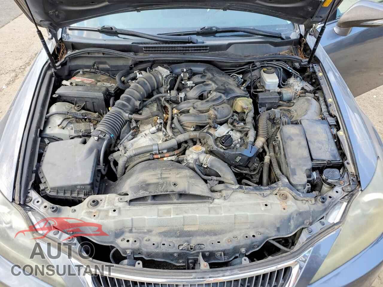LEXUS IS 2012 - JTHCF5C20C5060551