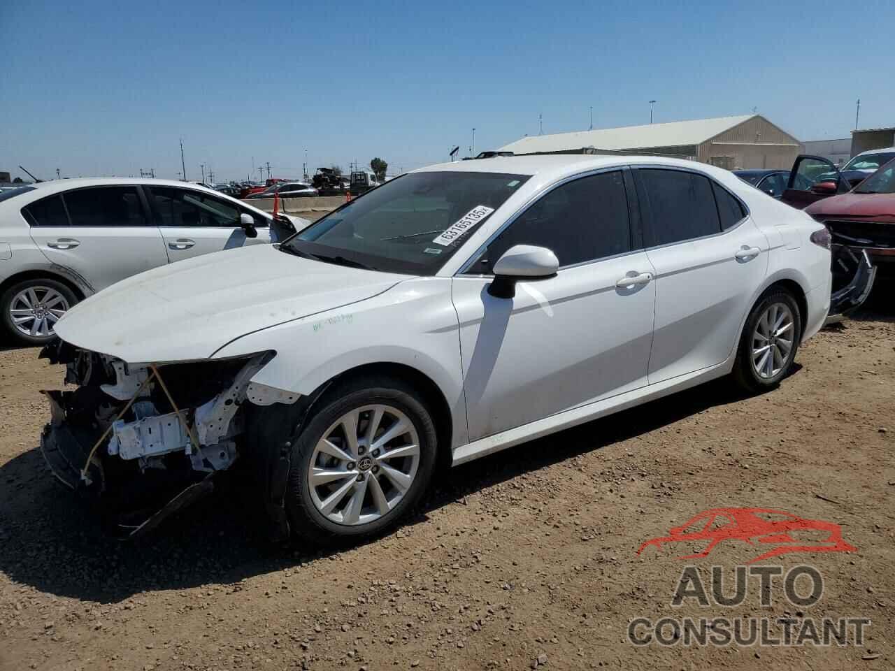 TOYOTA CAMRY 2022 - 4T1C11AK9NU633091