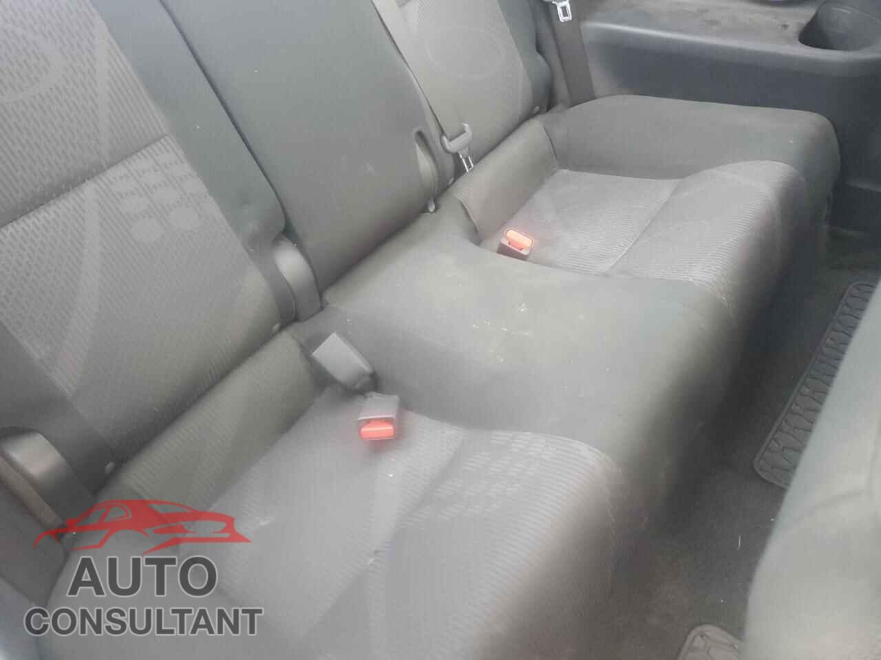 TOYOTA SCION 2013 - JTKJF5C73D3045035