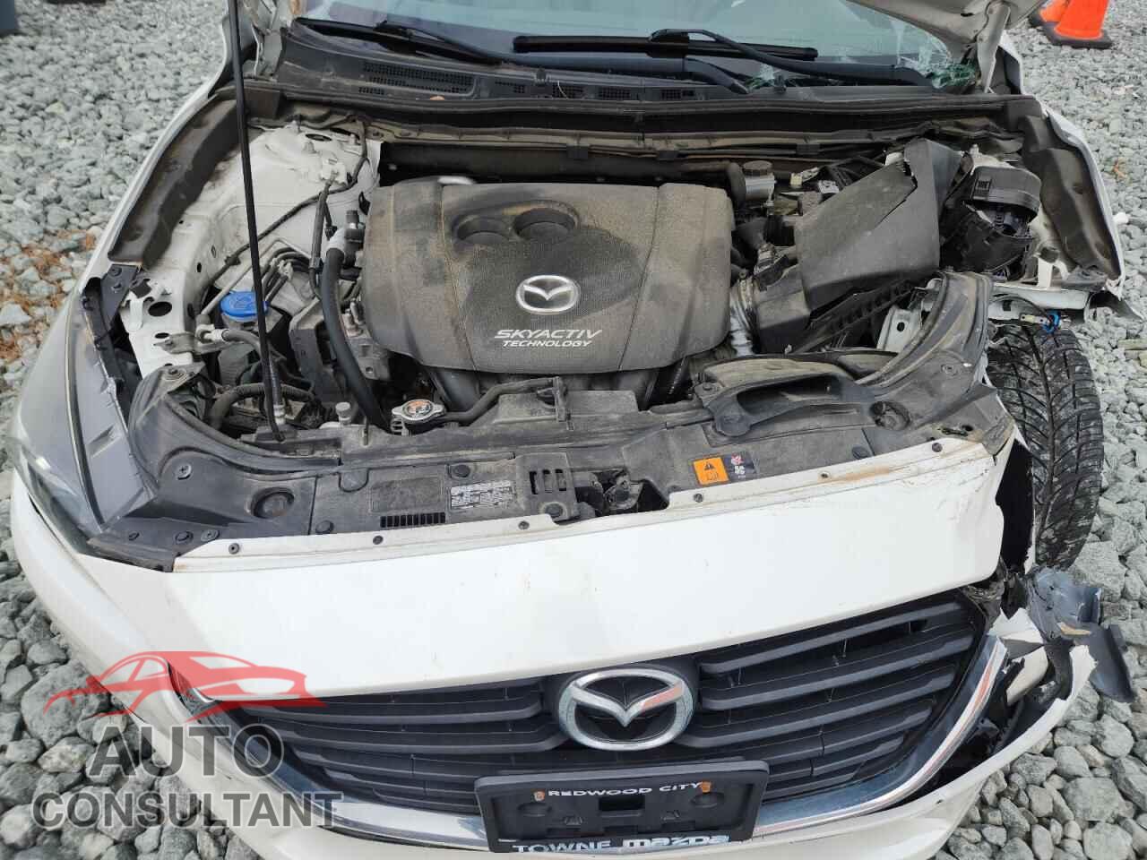 MAZDA 3 2017 - JM1BN1V75H1140881