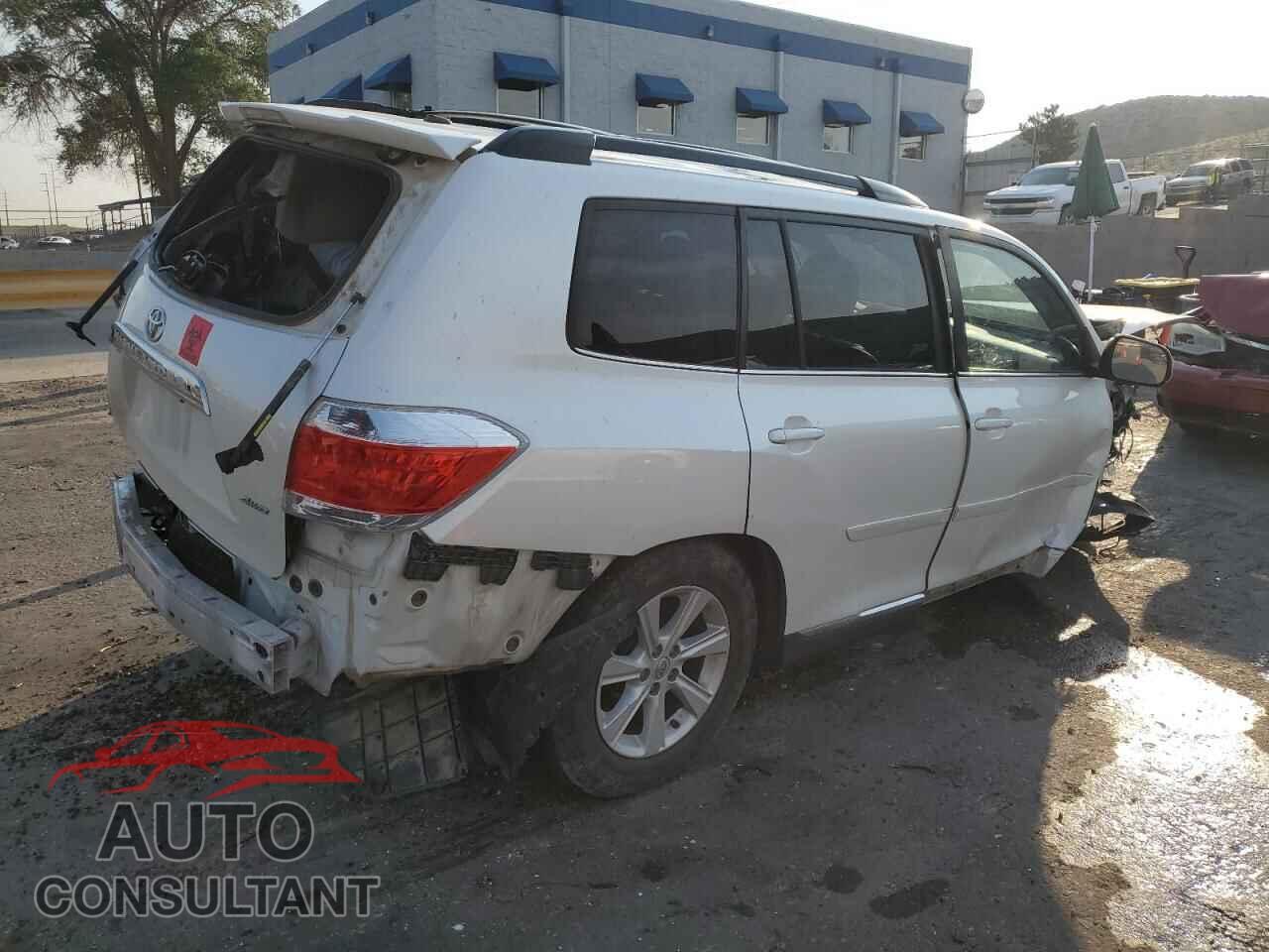 TOYOTA HIGHLANDER 2012 - 5TDBK3EH1CS093194