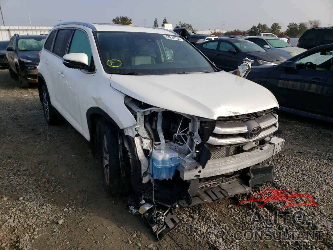 TOYOTA HIGHLANDER 2019 - 5TDJZRFH3KS720713