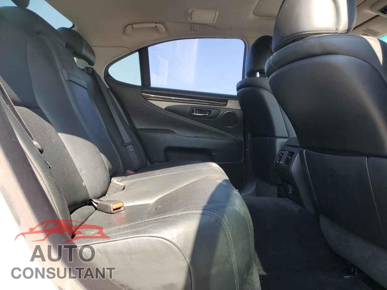 LEXUS LS460 2015 - JTHBL5EF2F5136392