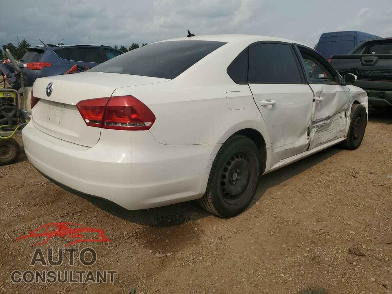 VOLKSWAGEN PASSAT 2013 - 1VWAP7A32DC039353