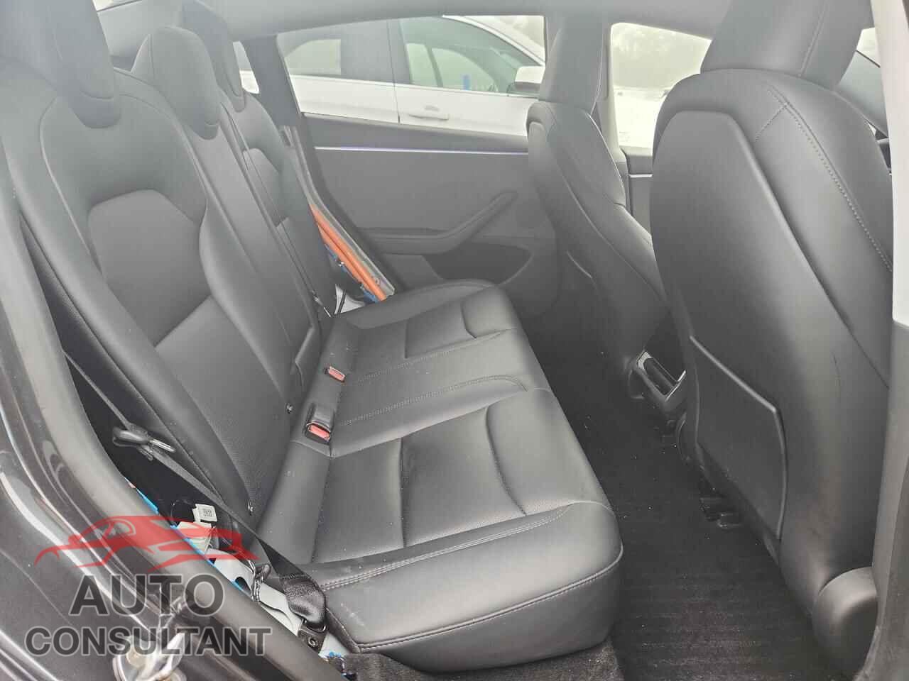 TESLA MODEL 3 2025 - 5YJ3E1EA2SF919539
