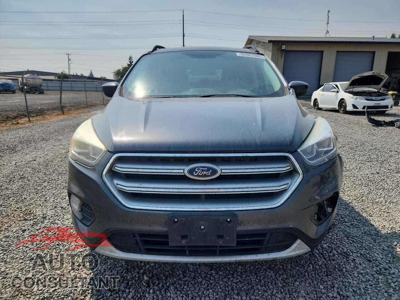 FORD ESCAPE 2017 - 1FMCU9GD2HUE75728