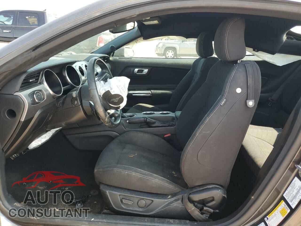 FORD MUSTANG 2020 - 1FA6P8CF2L5181409