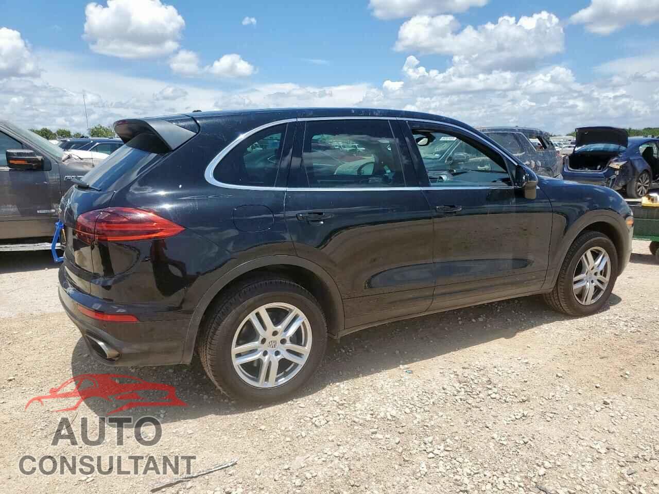PORSCHE CAYENNE 2016 - WP1AA2A23GKA15070