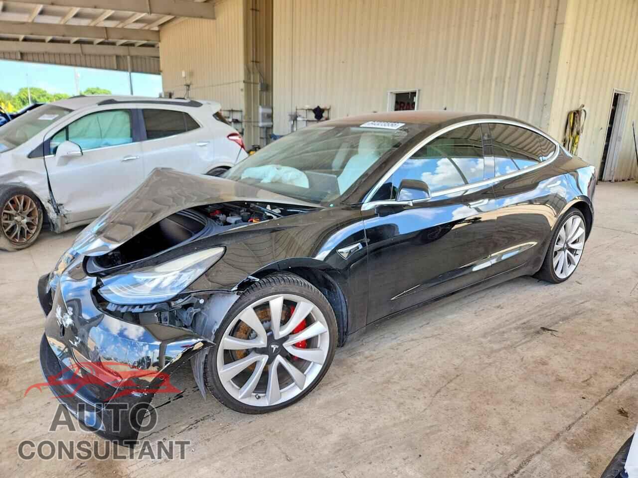 TESLA MODEL 3 2018 - 5YJ3E1EB3JF182911