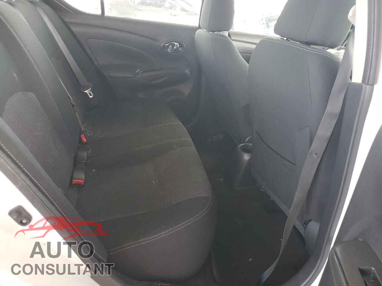 NISSAN VERSA 2019 - 3N1CN7AP3KL810878