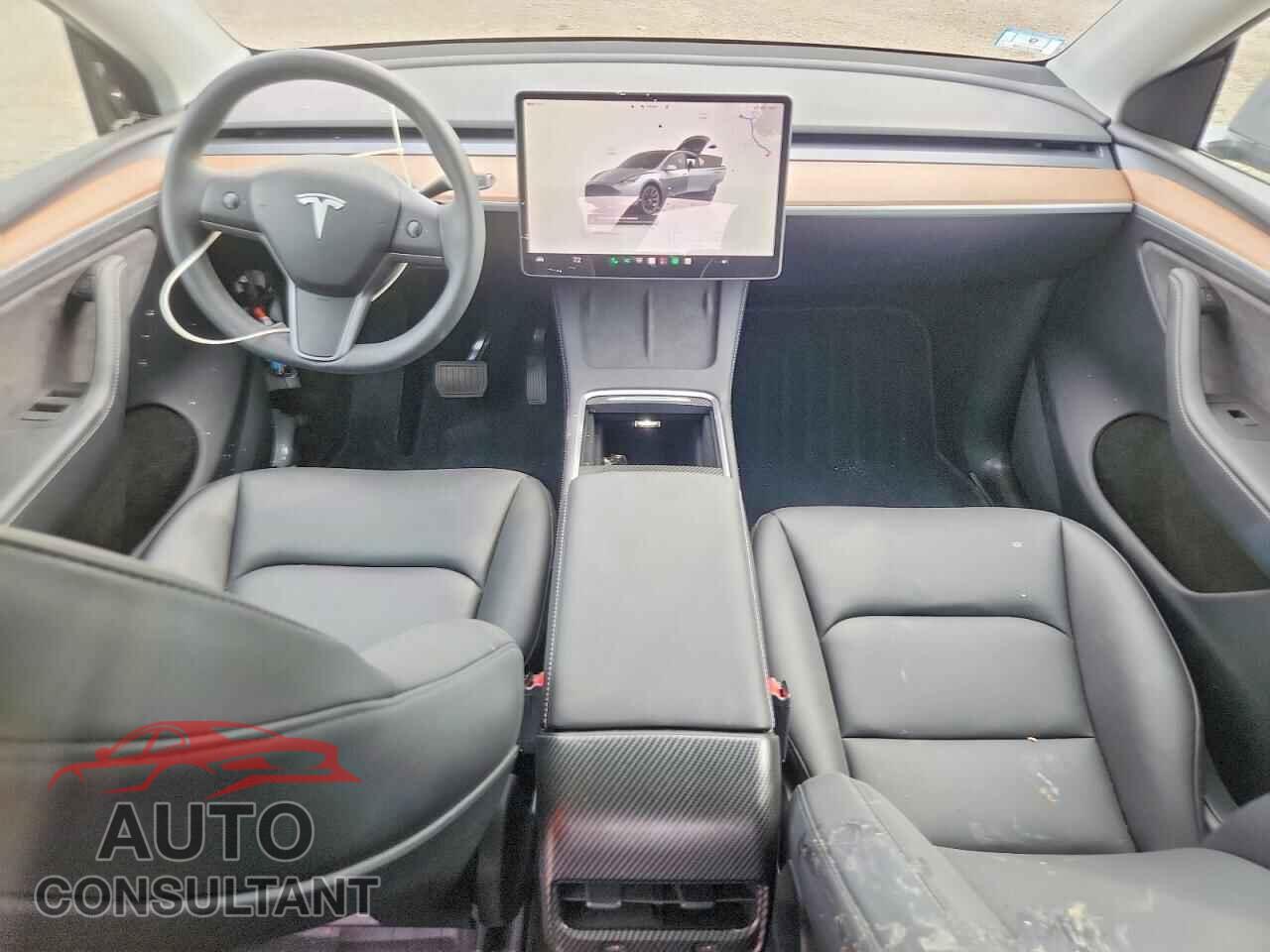 TESLA MODEL Y 2024 - 7SAYGDEE8RA314097