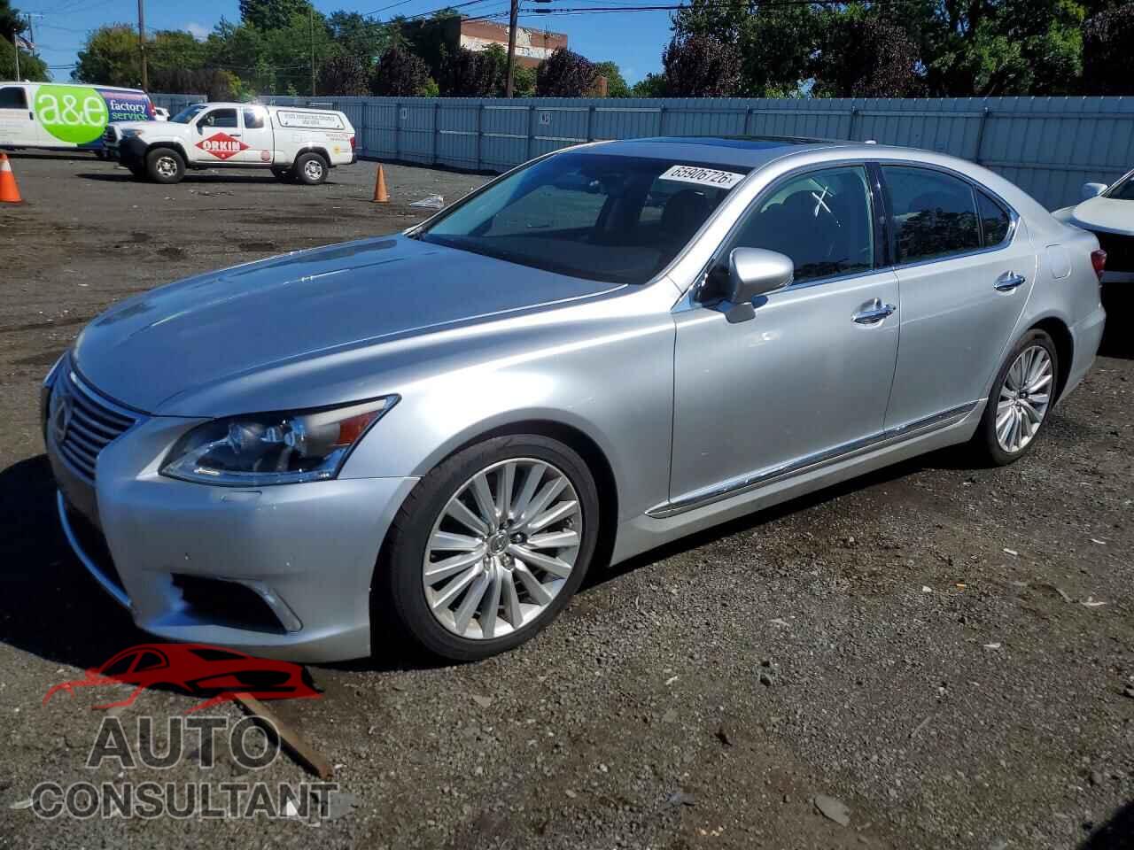 LEXUS LS460 2017 - JTHCL5EF8H5028446