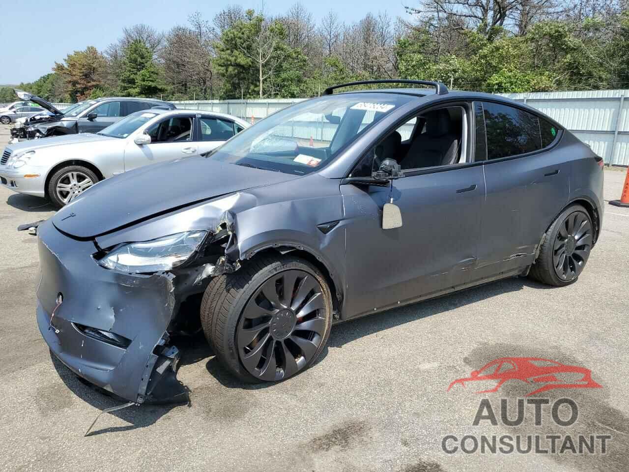 TESLA MODEL Y 2023 - 7SAYGDEF8PF894184