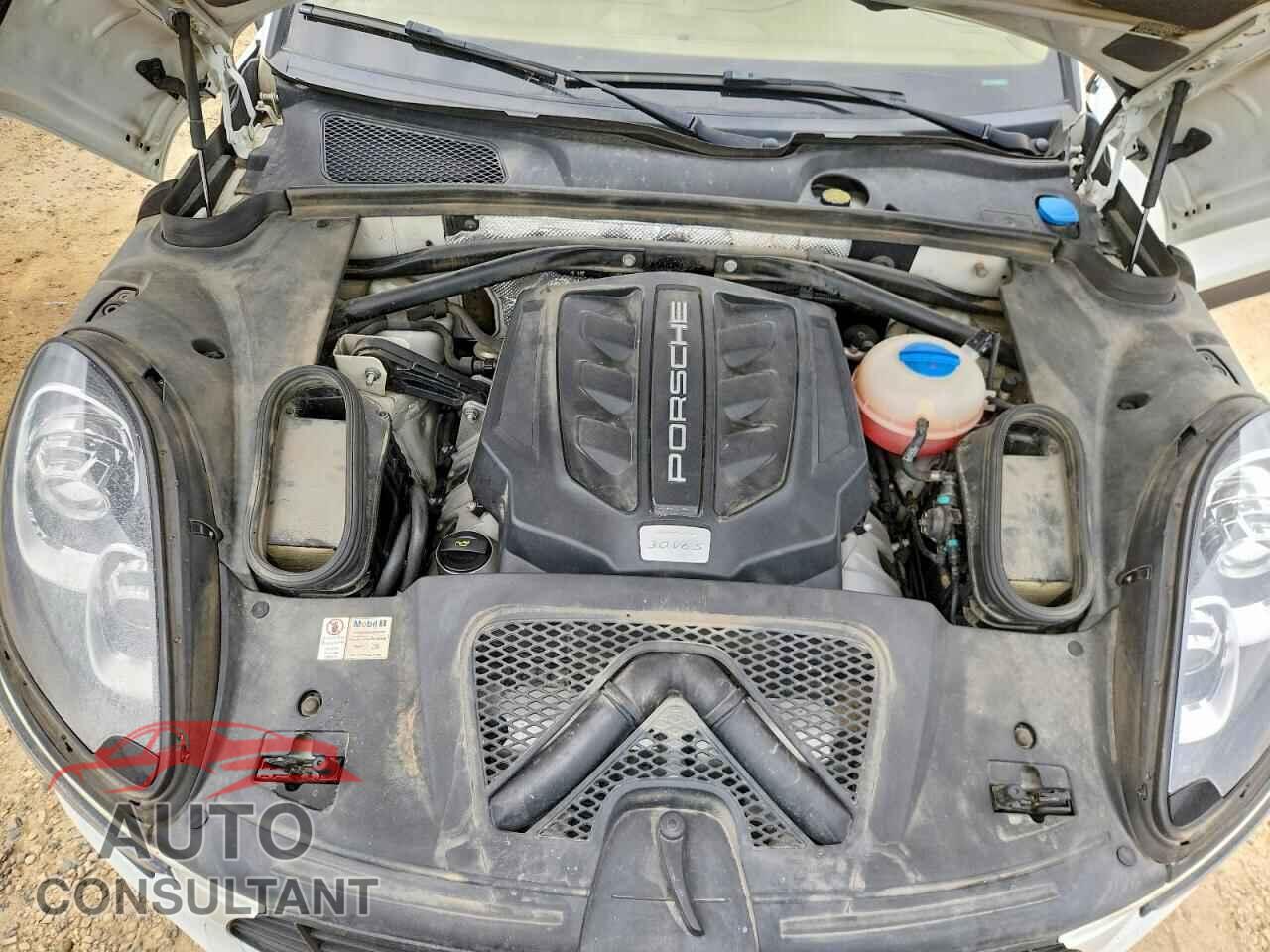 PORSCHE MACAN 2015 - WP1AB2A55FLB60028