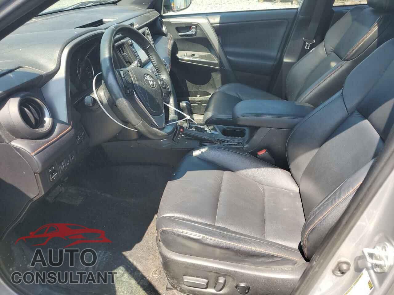 TOYOTA RAV4 2018 - 2T3JFREV2JW796887