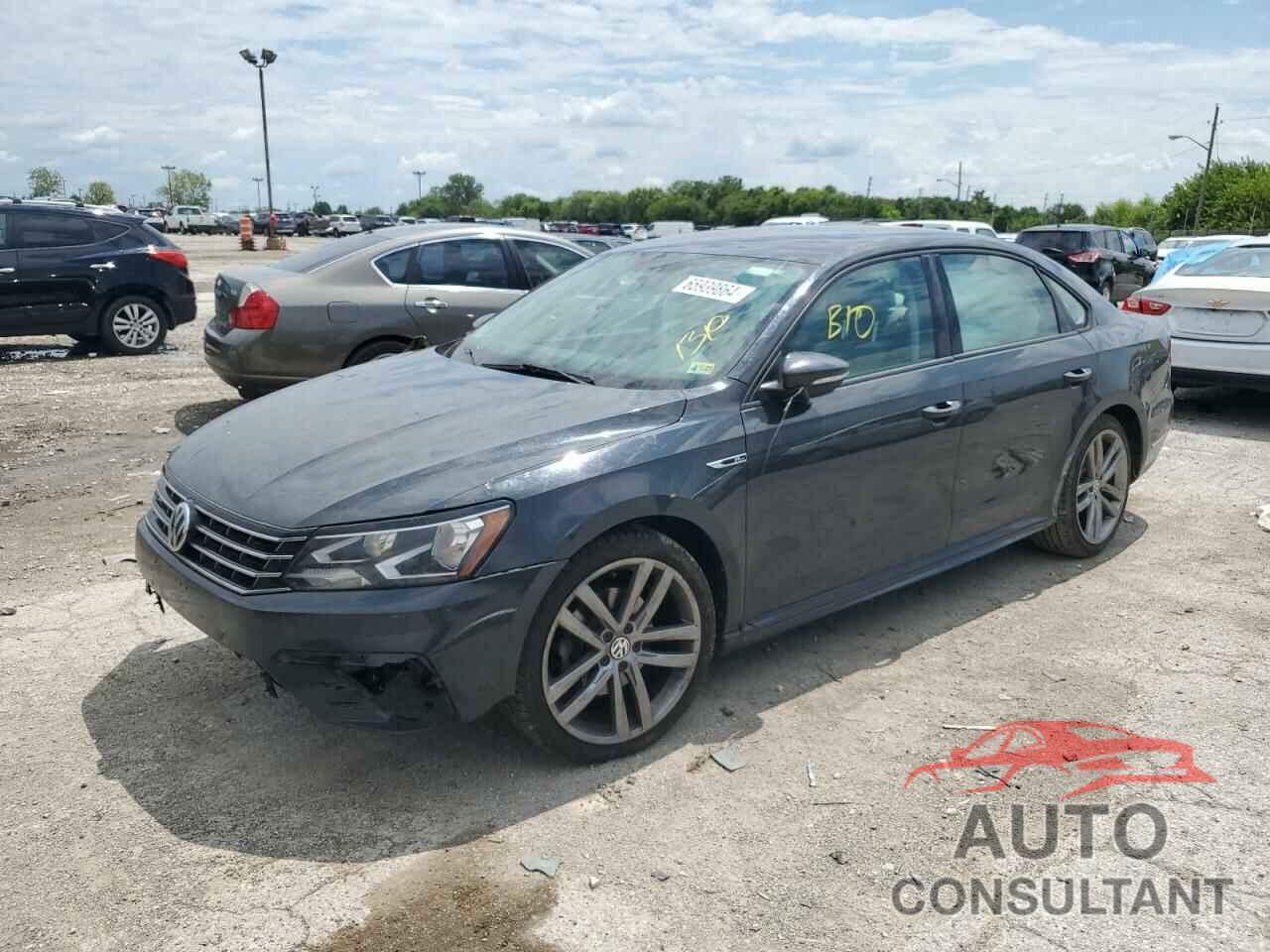 VOLKSWAGEN PASSAT 2018 - 1VWAA7A32JC010559