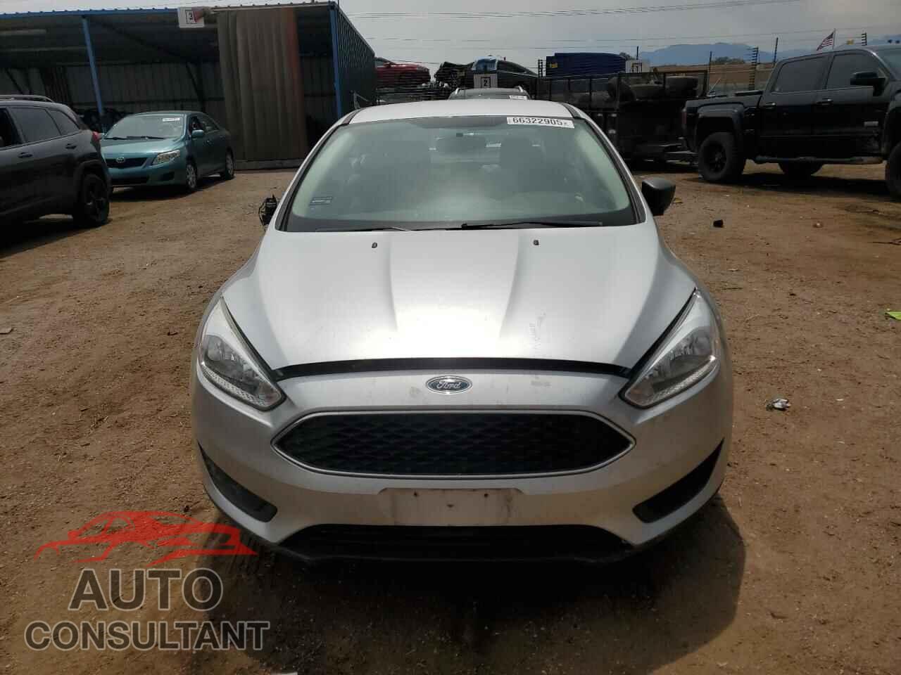 FORD FOCUS 2017 - 1FADP3E21HL244670
