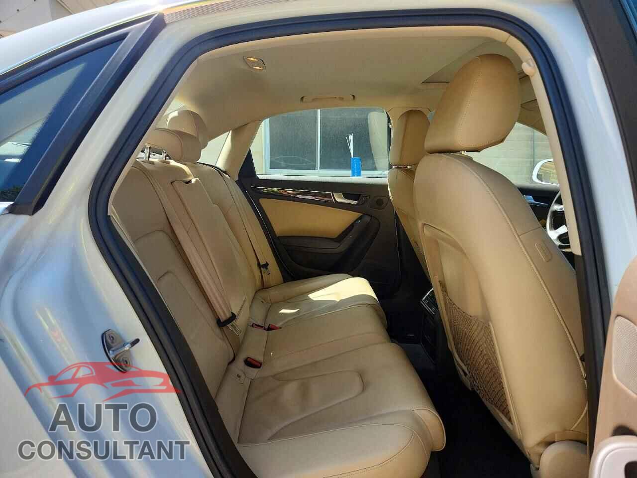 AUDI A4 2013 - WAUFFAFL8DN016971