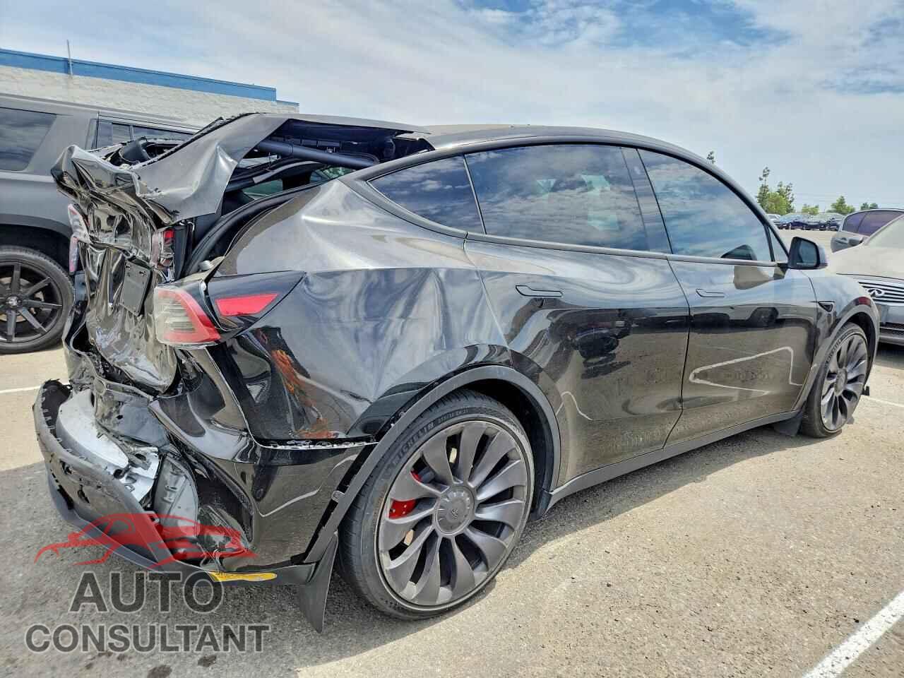 TESLA MODEL Y 2023 - 7SAYGDEF2PF659683
