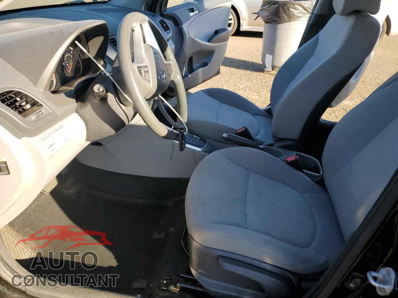 HYUNDAI ACCENT 2012 - KMHCT5AE2CU008024
