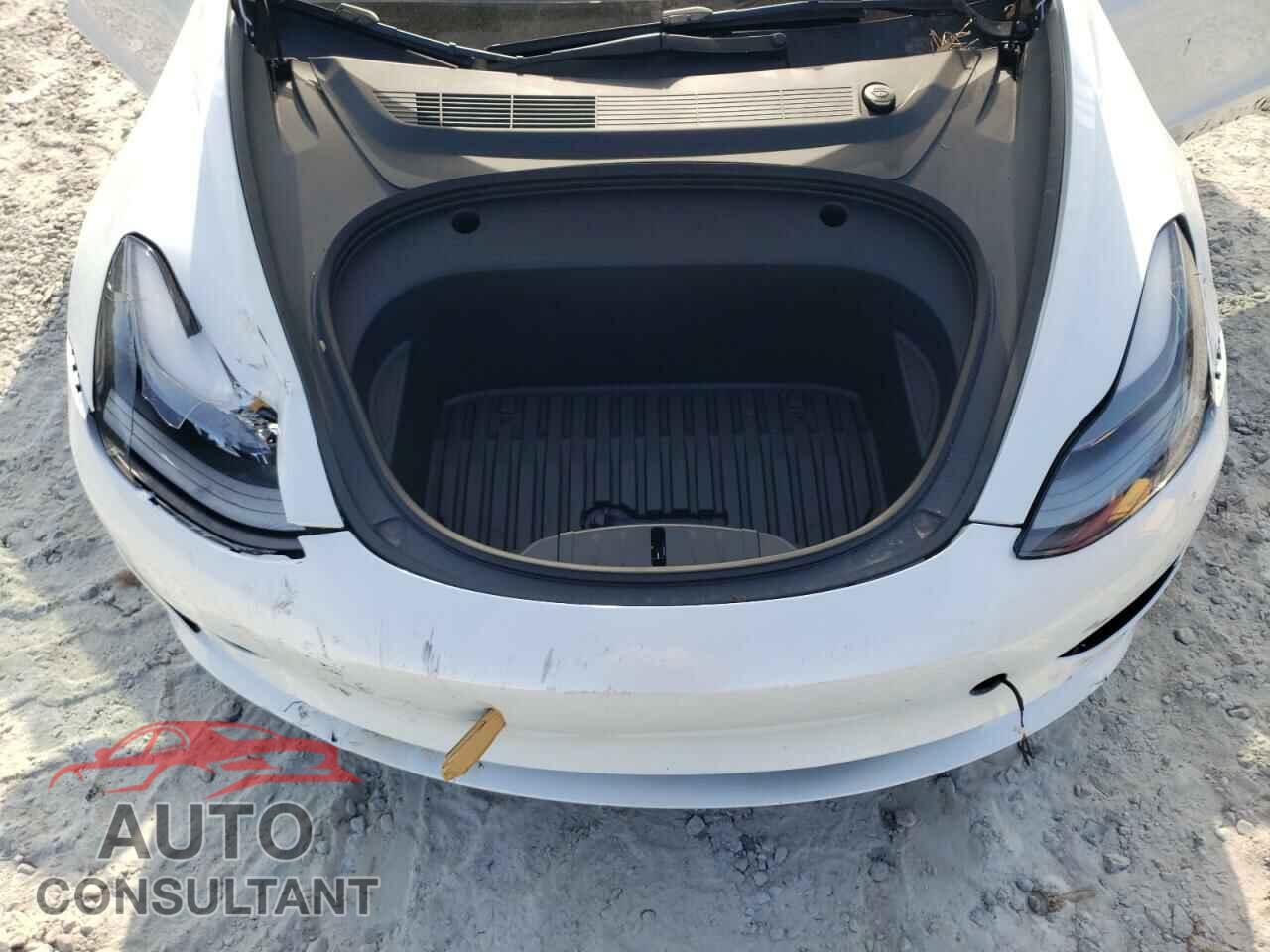 TESLA MODEL 3 2023 - 5YJ3E1EAXPF499312