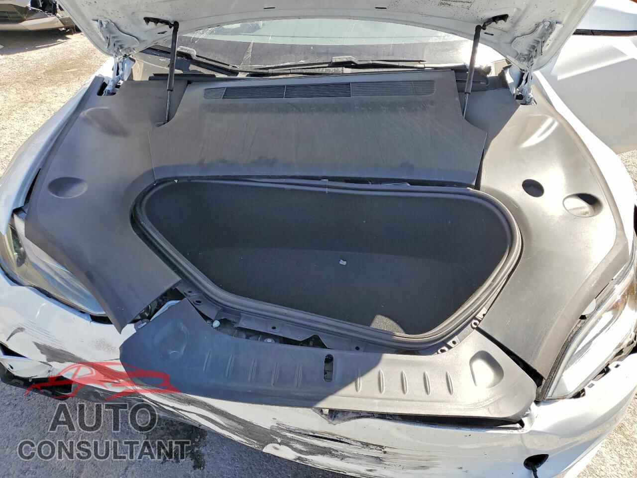 TESLA MODEL S 2024 - 5YJSA1E67RF540517