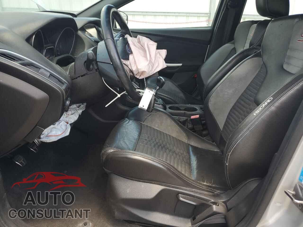FORD FOCUS 2013 - 1FADP3L91DL185730