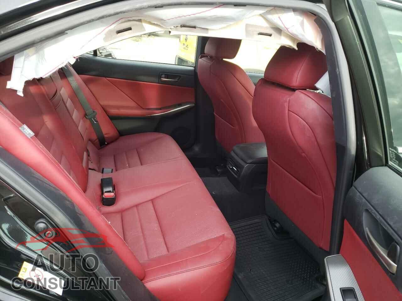 LEXUS IS 2017 - JTHBA1D23H5052825