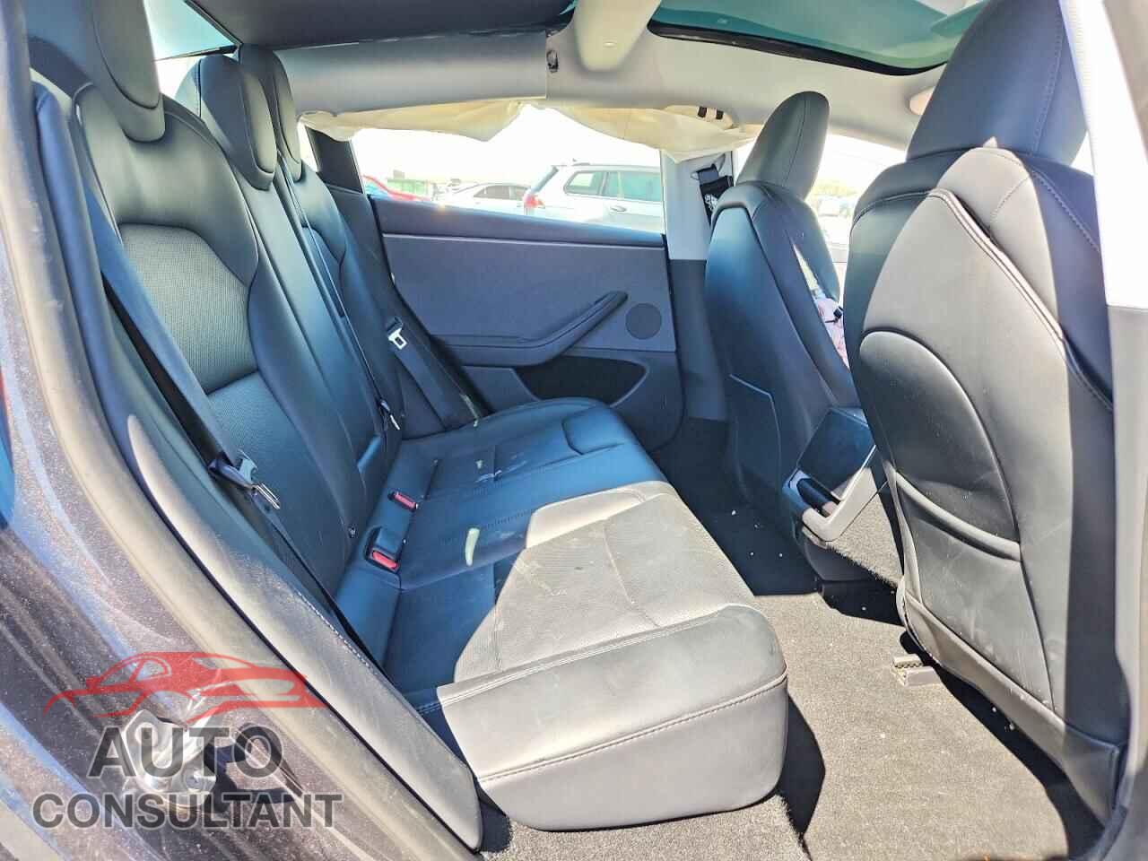TESLA MODEL 3 2026 - 5YJ3E1EA7TF184431